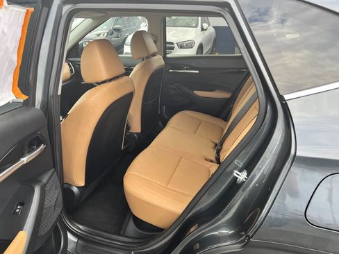 Used 2024 Kia Seltos SX image 17