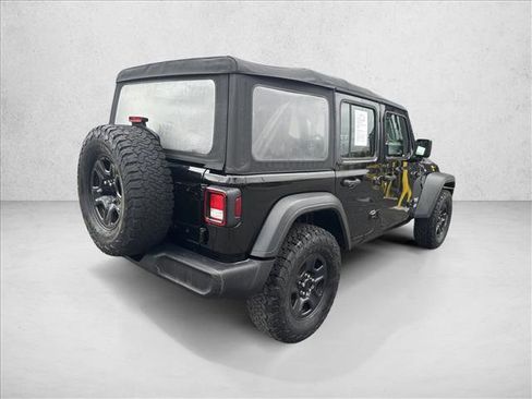 Used 2018 Jeep Wrangler Unlimited Sport AWD/4WD image 5