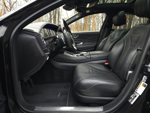 Used 2020 Mercedes-Benz S 560 4MATIC Sedan image 12