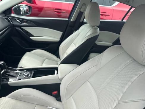 Used 2017 MAZDA MAZDA3 Grand Touring w/ Premium Equipment Package FWD image 3