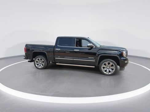 Used 2017 GMC Sierra 1500 Denali w/ Denali Ultimate Package AWD/4WD image 2