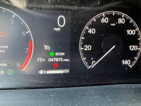 Used 2023 Honda Pilot LX image 14