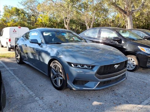 Used 2024 Ford Mustang Premium image 15