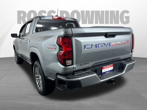 Used 2024 Chevrolet Colorado LT image 2