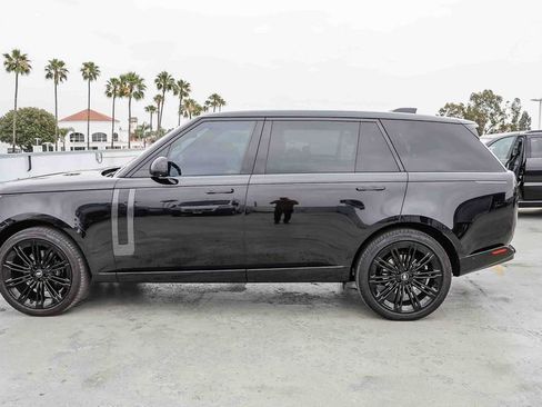 Used 2025 Land Rover Range Rover Long Wheelbase SE AWD/4WD image 14