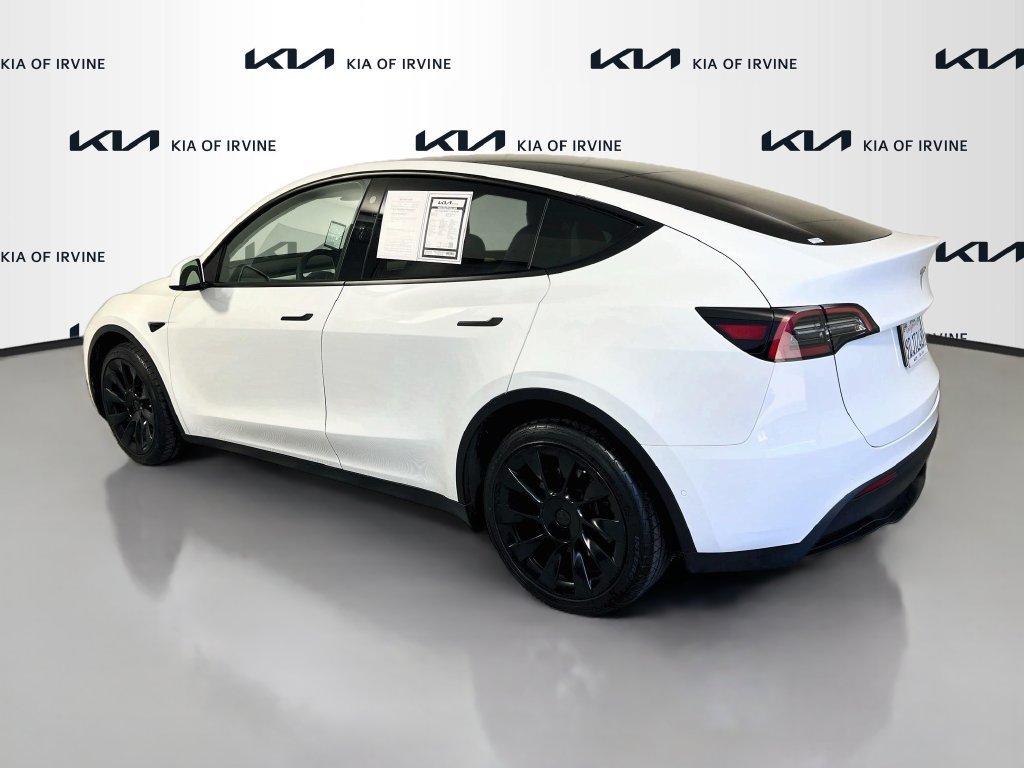 Used 2022 Tesla Model Y Long Range AWD/4WD image 5