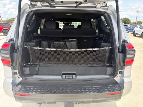 Used 2025 Toyota 4Runner TRD Off-Road Premium AWD/4WD image 15