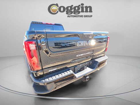 Used 2025 GMC Sierra 2500 Denali Ultimate image 5
