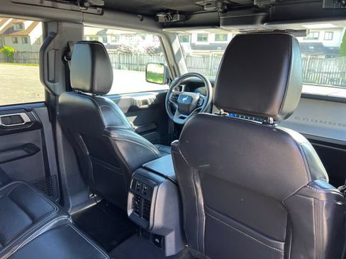 Used 2025 Ford Bronco Outer Banks AWD/4WD image 36