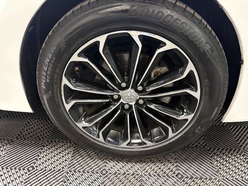 Used 2015 Toyota Corolla S image 15