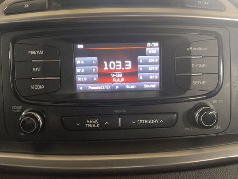 Used 2016 Kia Sorento EX image 25