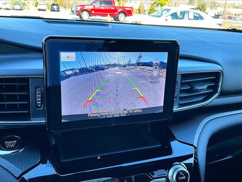 Used 2022 Ford Explorer ST w/ ST Street Pack image 15