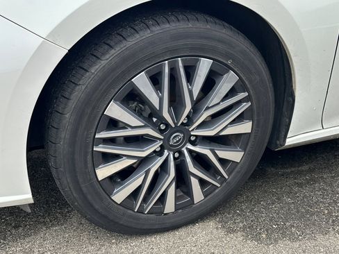 Certified 2023 Nissan Altima 2.5 SV image 7