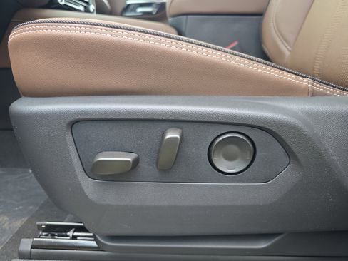 New 2026 Chevrolet Tahoe High Country image 13