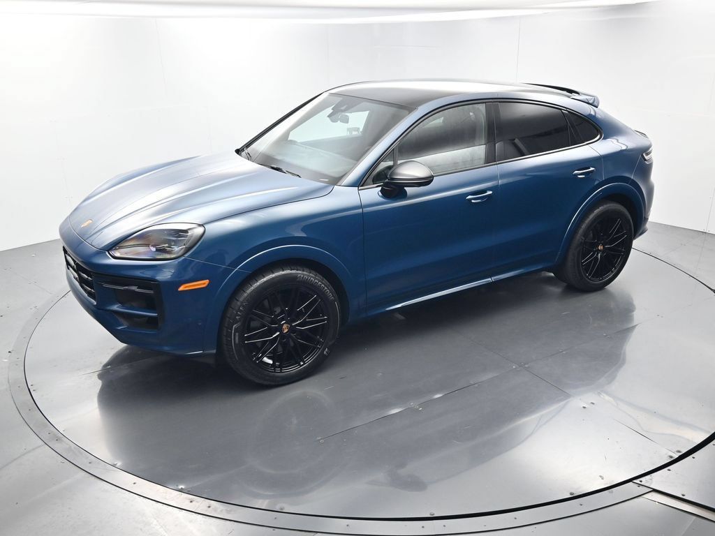 Certified 2025 Porsche Cayenne Coupe AWD/4WD image 31