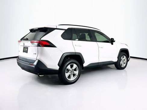 Used 2021 Toyota RAV4 XLE w/ Convenience Package FWD image 9