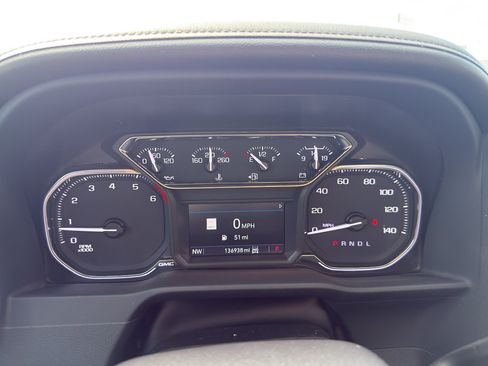 Used 2022 GMC Sierra 1500 AT4 w/ AT4 Premium Package AWD/4WD image 16