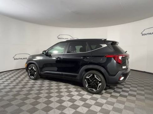 Certified 2024 Kia Seltos SX w/ SX Sunroof Package AWD/4WD image 6