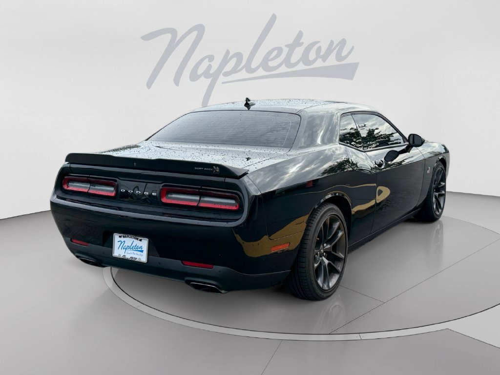 Used 2022 Dodge Challenger R/T Scat Pack w/ Driver Convenience Group RWD image 6
