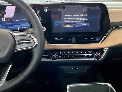 New 2026 Chevrolet Equinox ACTIV w/ Convenience Package III AWD/4WD image 16