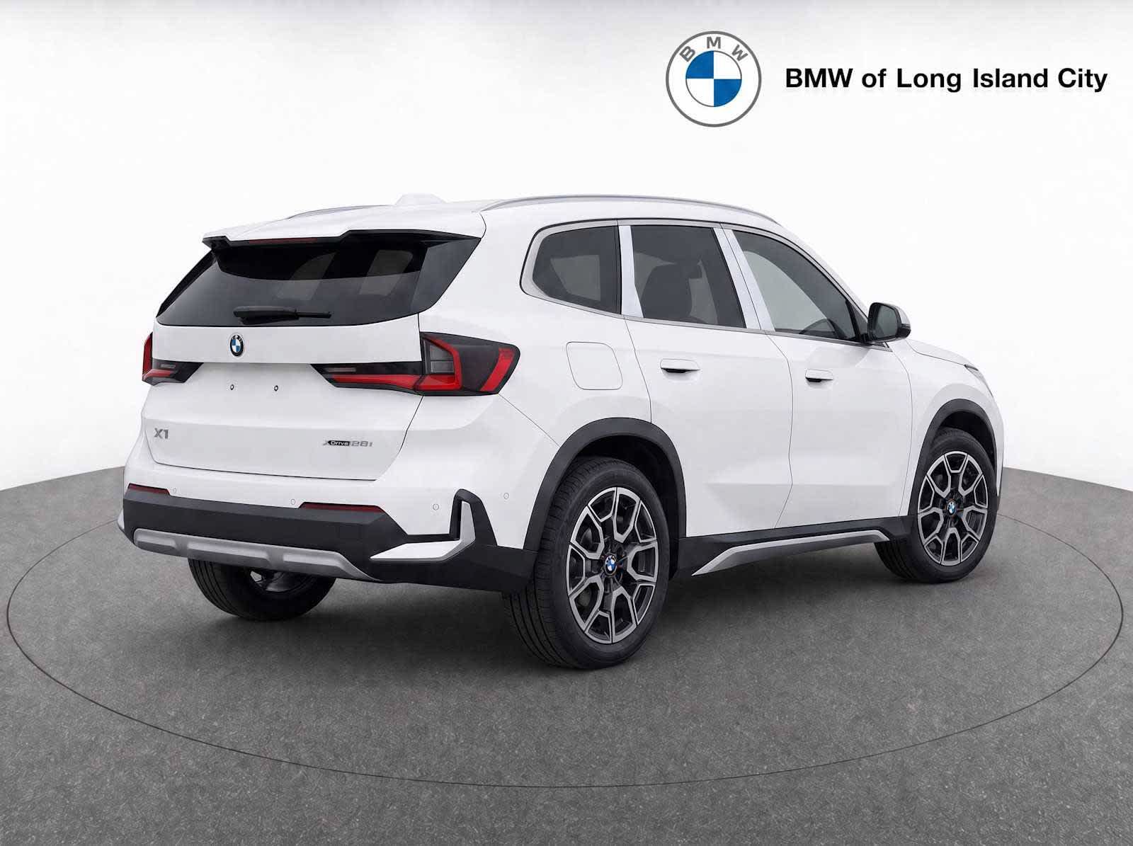 New 2026 BMW X1 xDrive28i w/ Technology Package AWD/4WD image 7