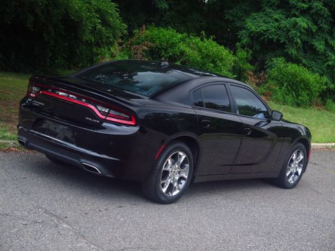 Used 2016 Dodge Charger SXT w/ AWD Plus Group image 31