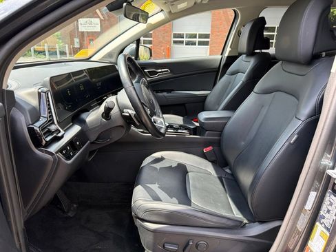 Certified 2023 Kia Sportage EX AWD/4WD image 15