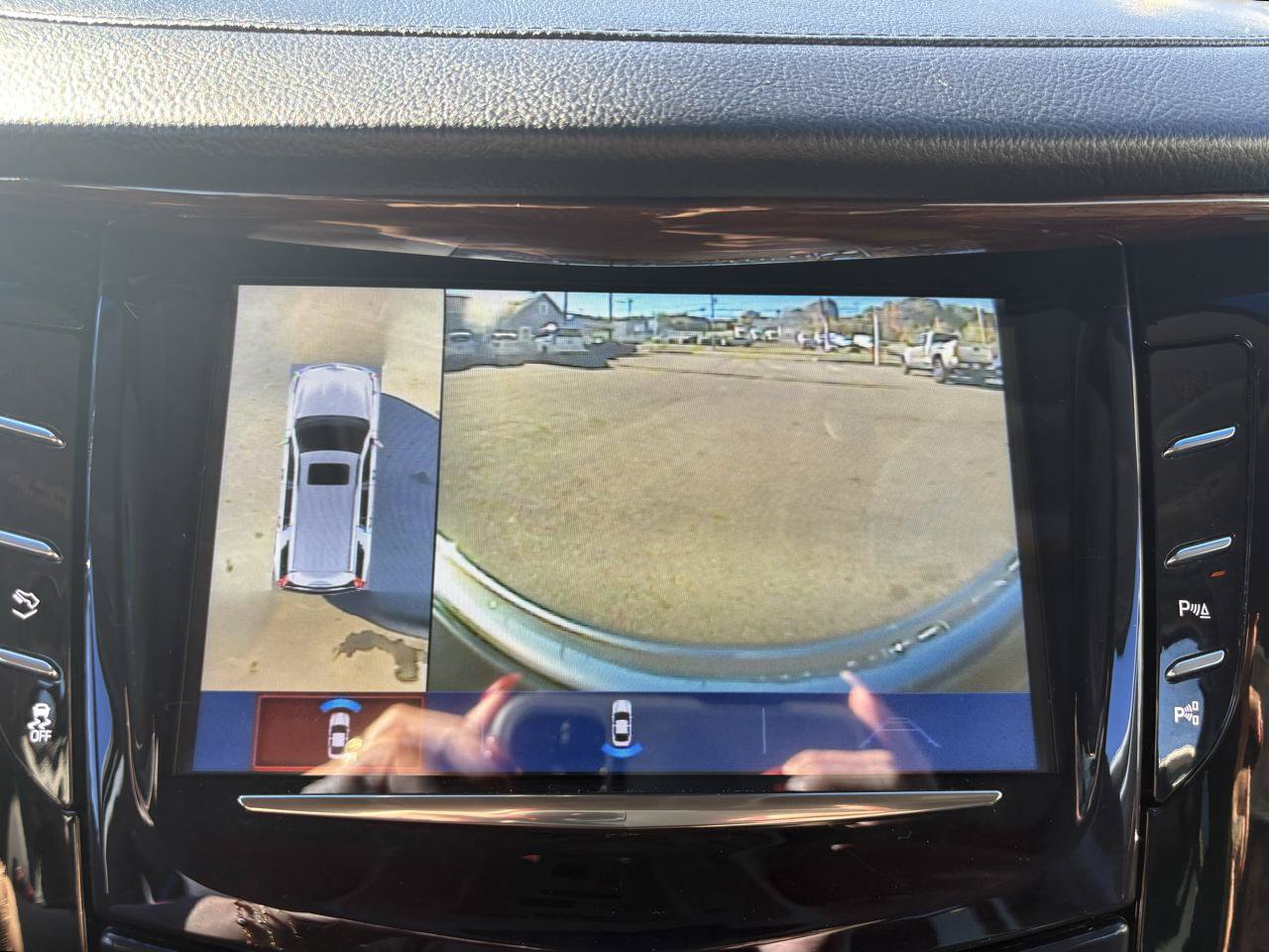 Used 2018 Cadillac Escalade ESV Luxury AWD/4WD image 33