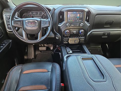 Used 2022 GMC Sierra 2500 AT4 w/ Gooseneck/5TH Wheel Package AWD/4WD image 11