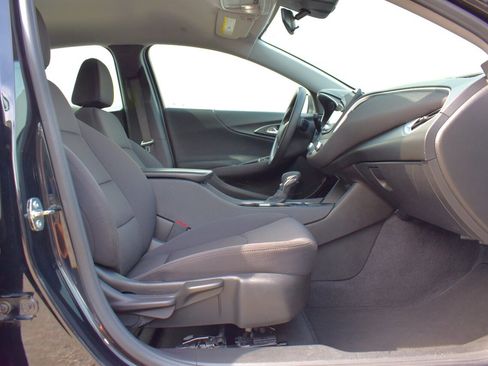 Used 2023 Chevrolet Malibu LT FWD image 28