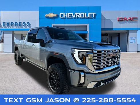 Used 2024 GMC Sierra 2500 Denali w/ Denali Reserve Package image 2