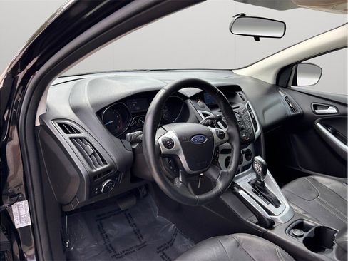 Used 2013 Ford Focus SE FWD image 6