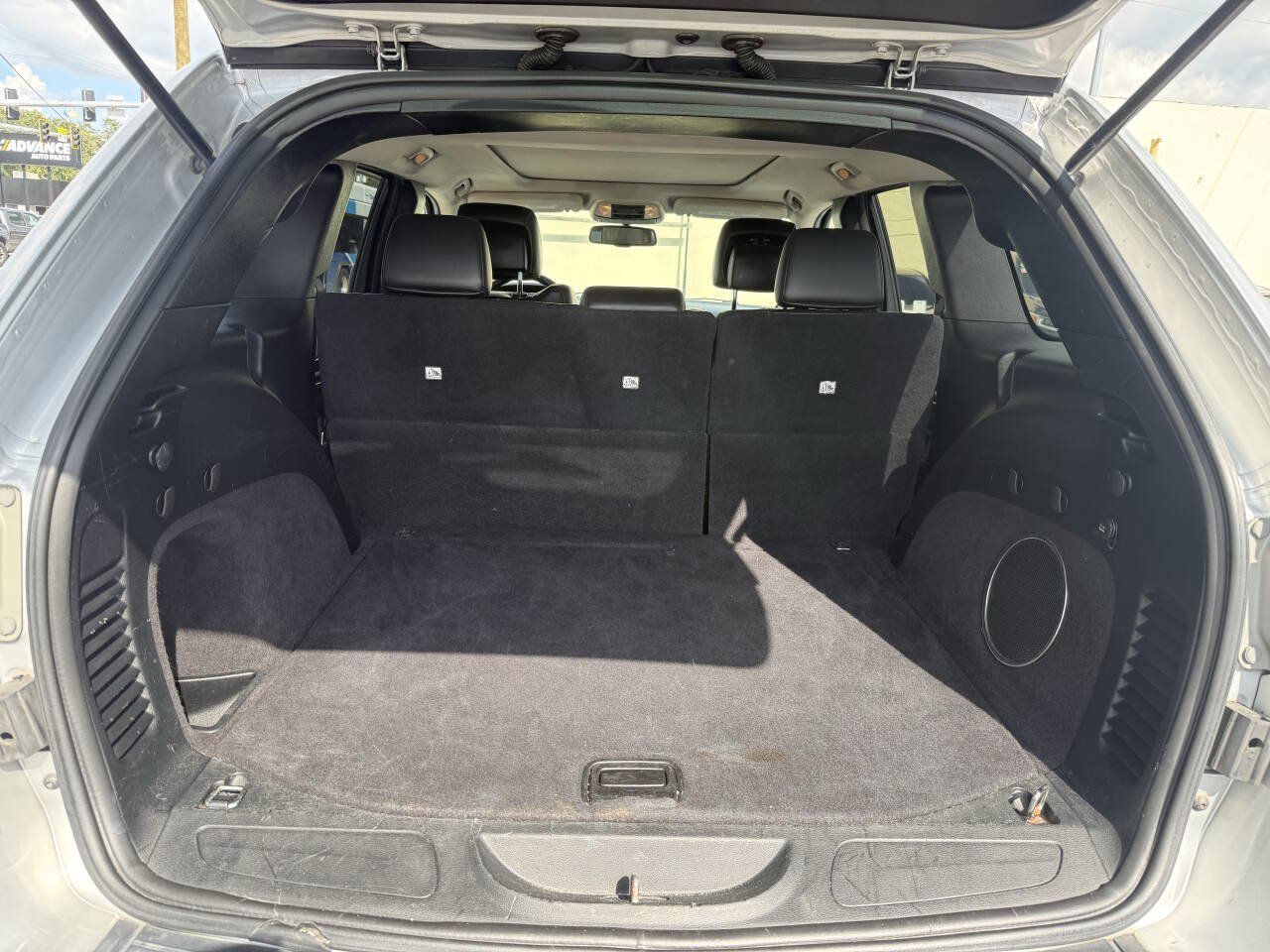 Used 2013 Jeep Grand Cherokee Laredo AWD/4WD image 21