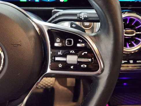 Used 2023 Mercedes-Benz EQB 300 4MATIC image 50