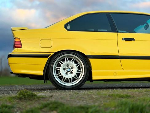 Used 1995 BMW M3 Coupe RWD image 11