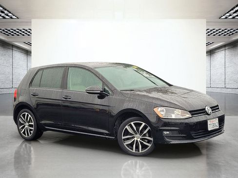 Used 2016 Volkswagen Golf SE image 2