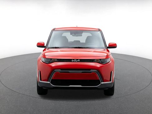 Used 2025 Kia Soul LX w/ LX Technology Package FWD image 7
