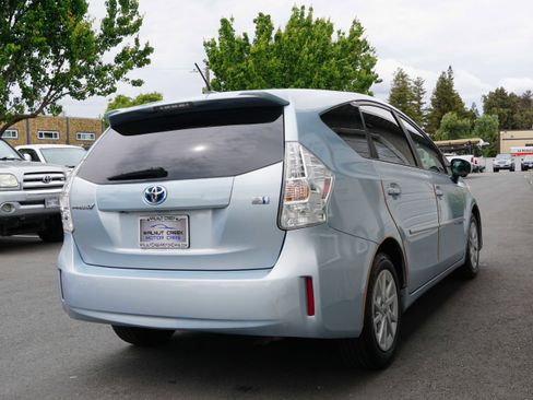 Used 2012 Toyota Prius V Three FWD image 11