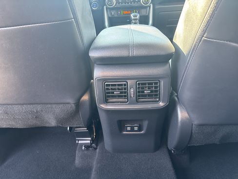 Used 2019 Toyota RAV4 Limited AWD/4WD image 20