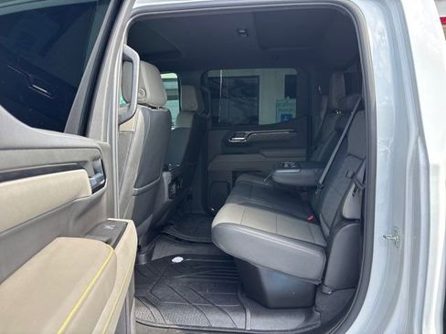 Used 2025 Chevrolet Silverado 1500 ZR2 w/ Technology Package image 17