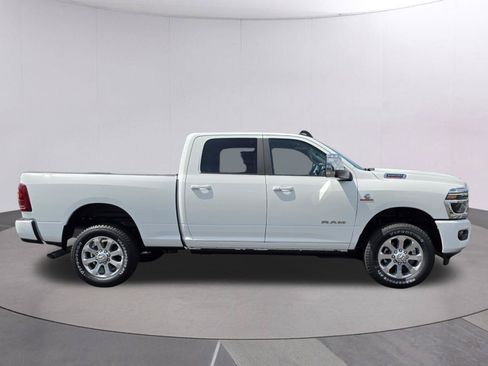 New 2026 RAM 2500 Laramie AWD/4WD image 6