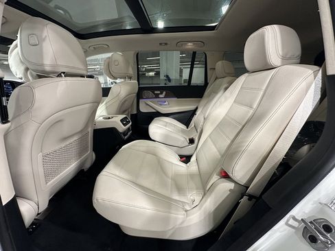 New 2026 Mercedes-Benz GLS 450 4MATIC image 17