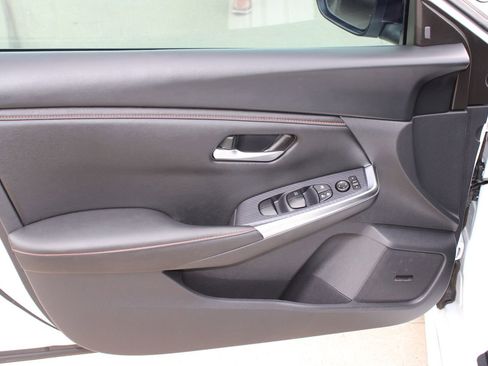 Used 2024 Nissan Sentra SR w/ SR Premium Package image 20