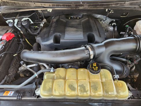 Used 2020 Ford Expedition XLT RWD image 23