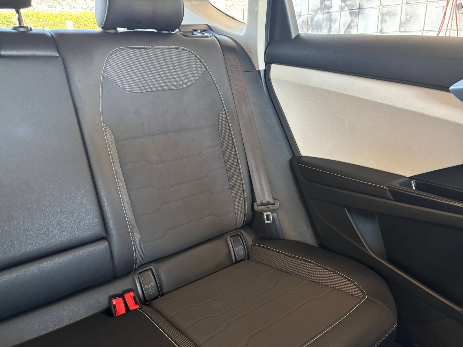 Used 2026 Volkswagen Taos SE FWD image 37