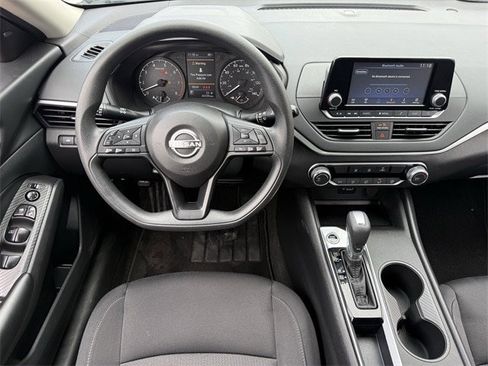 Used 2023 Nissan Altima 2.5 S image 11