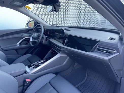 Certified 2025 Audi Q5 Premium Plus w/ Premium Plus image 5