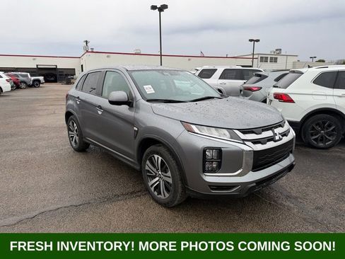 Used 2025 Mitsubishi Outlander Sport ES image 1