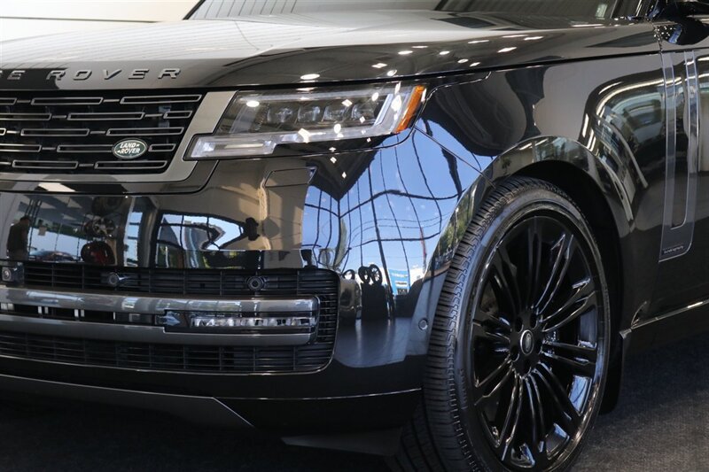 Used 2025 Land Rover Range Rover Long Wheelbase Autobiography AWD/4WD image 50
