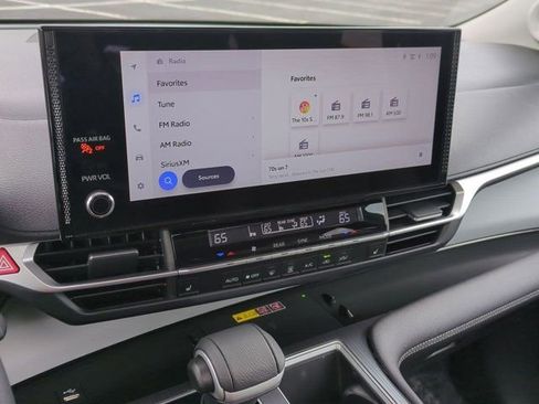 Certified 2025 Toyota Sienna XLE AWD/4WD image 12
